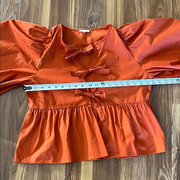 New NWOT Jodifil Women's Cinammon Bow Detail Top Sz M - Picture 4 of 6